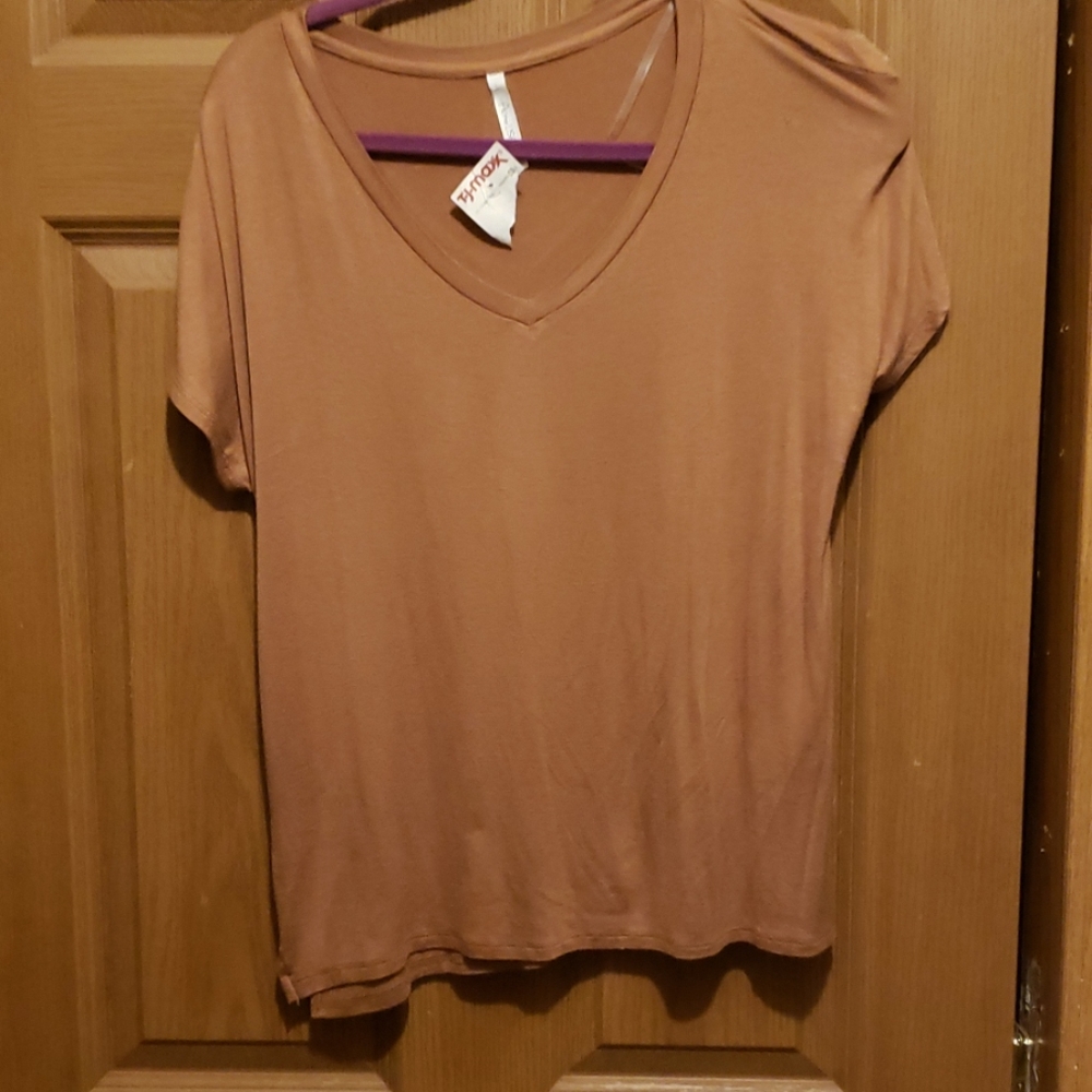 Super Cute rayon T sz L